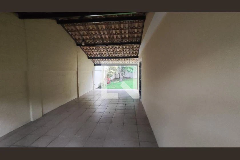 House with 3 bedrooms, 4 bathrooms and 360 m² — photo 48
