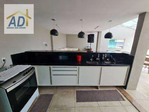 180 m² house with 5 bedrooms and a pool area — photo 7