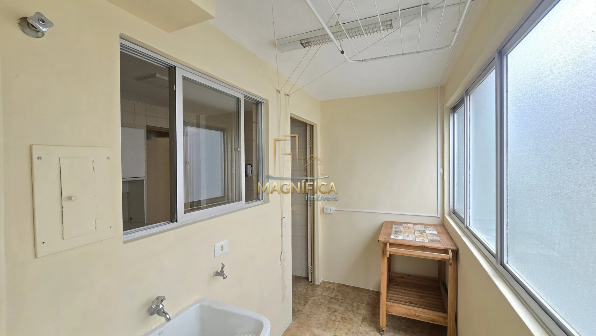 Apartment, 75 m², with wood or laminate floors — photo 15