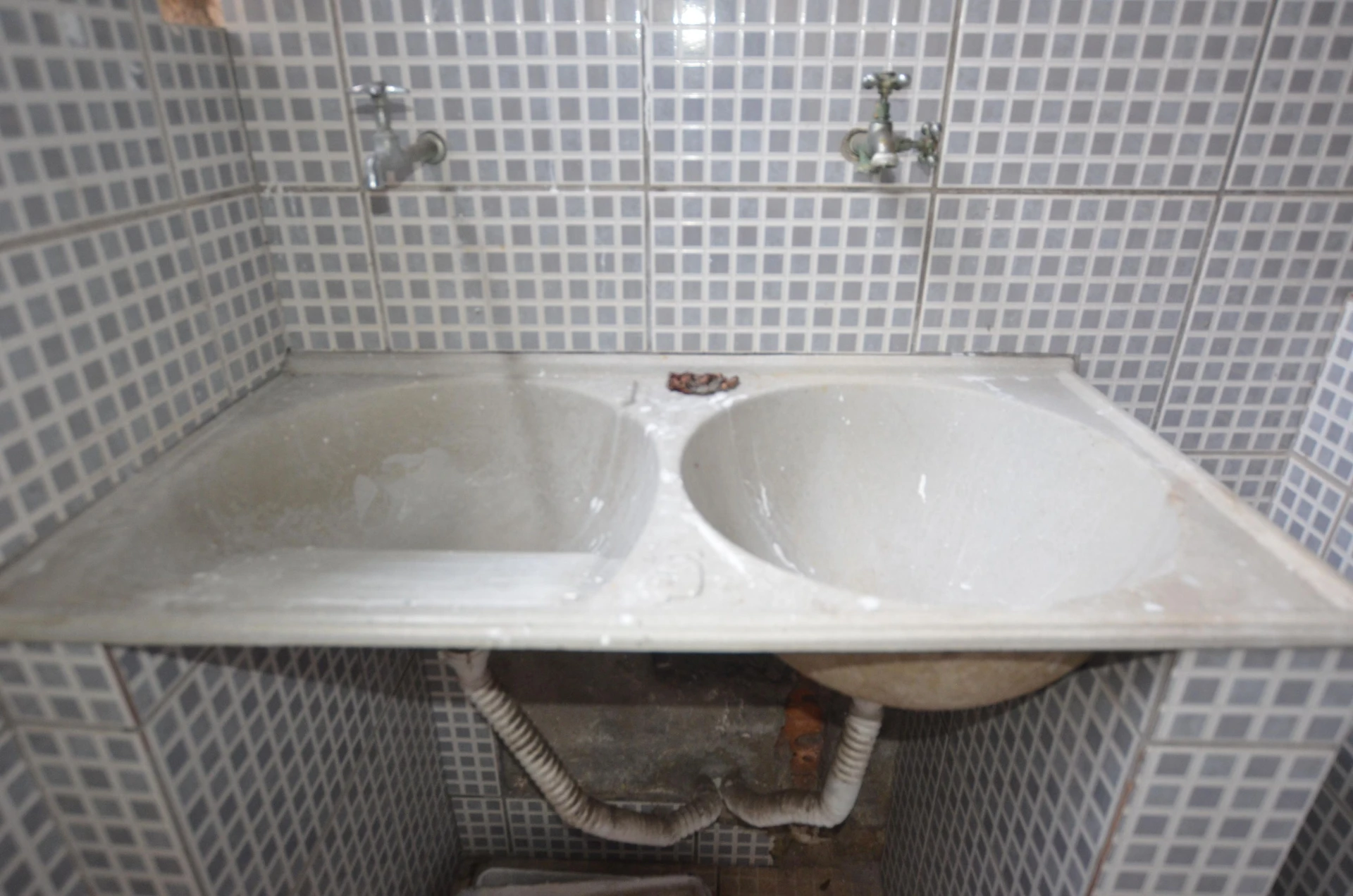 3-bedroom house with a bathtub in Rio de Janeiro — photo 15