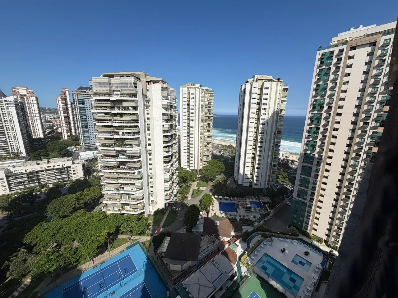 Water view in a 3-bedroom apartment, 136 m² — photo 15
