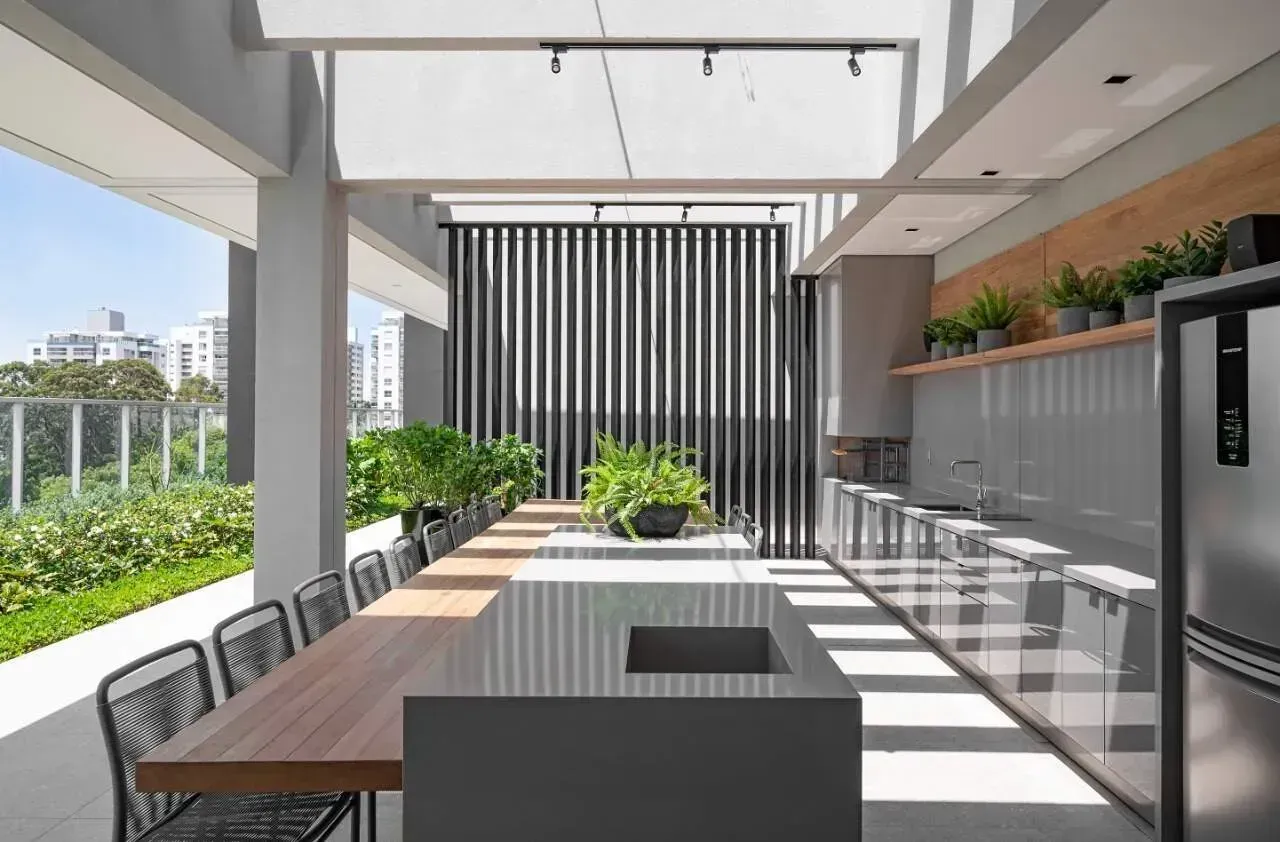 139 m² apartment with 3 en-suite bedrooms and 2 parking
