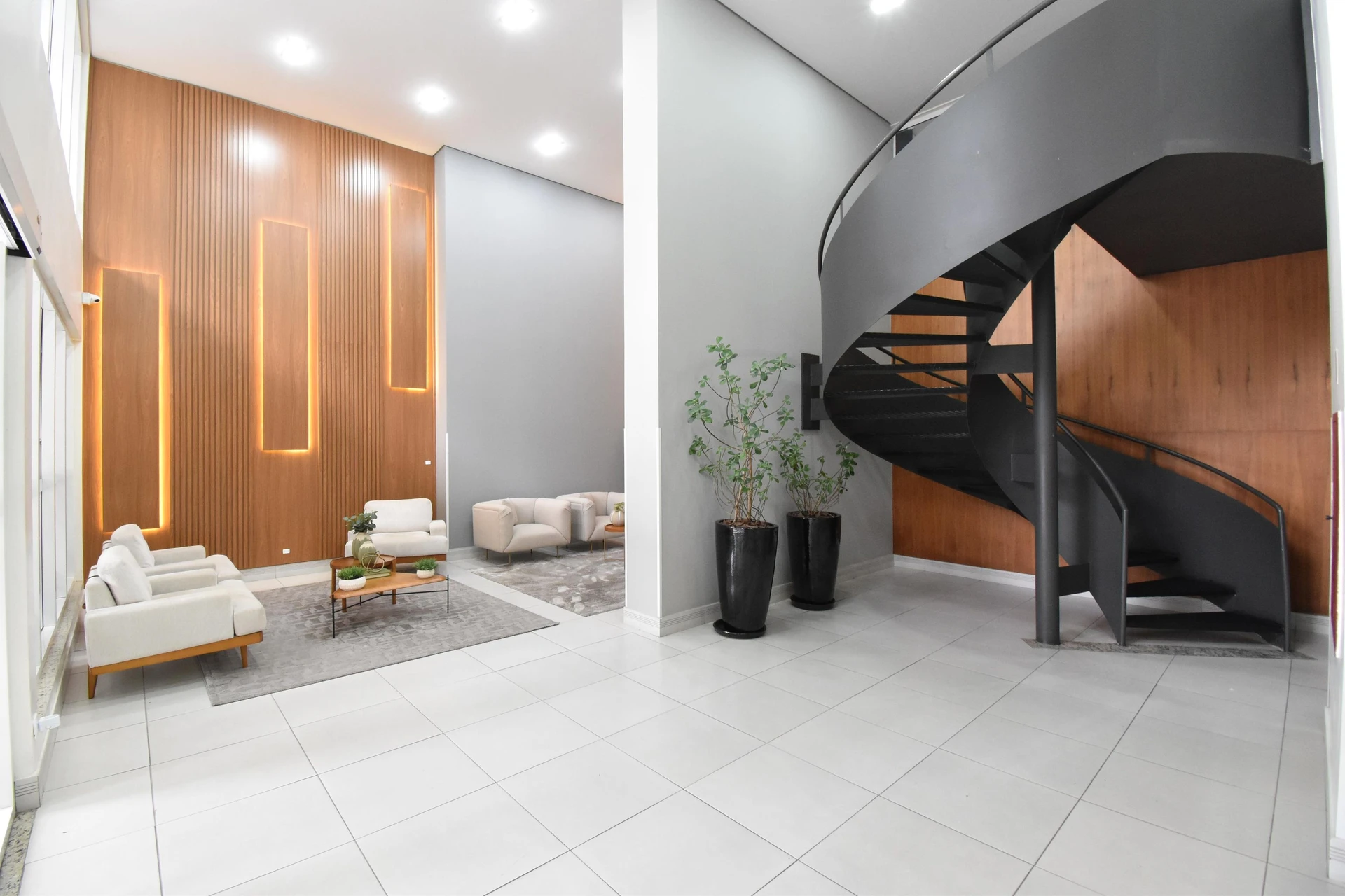 2-bedroom apartment with a grill on the balcony — photo 3