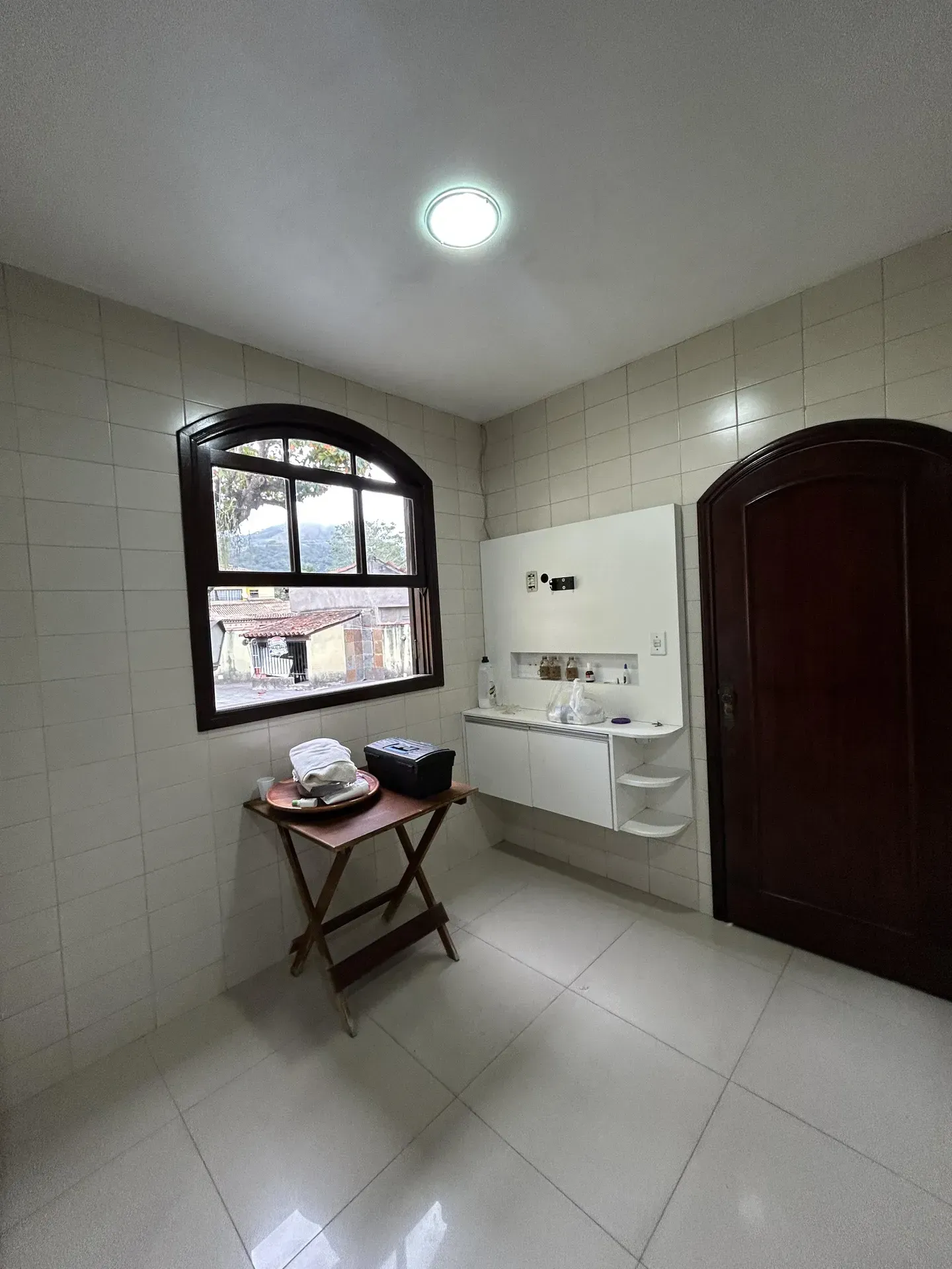 Casa com 4 quartos e 4 banheiros com box de vidro — photo 32