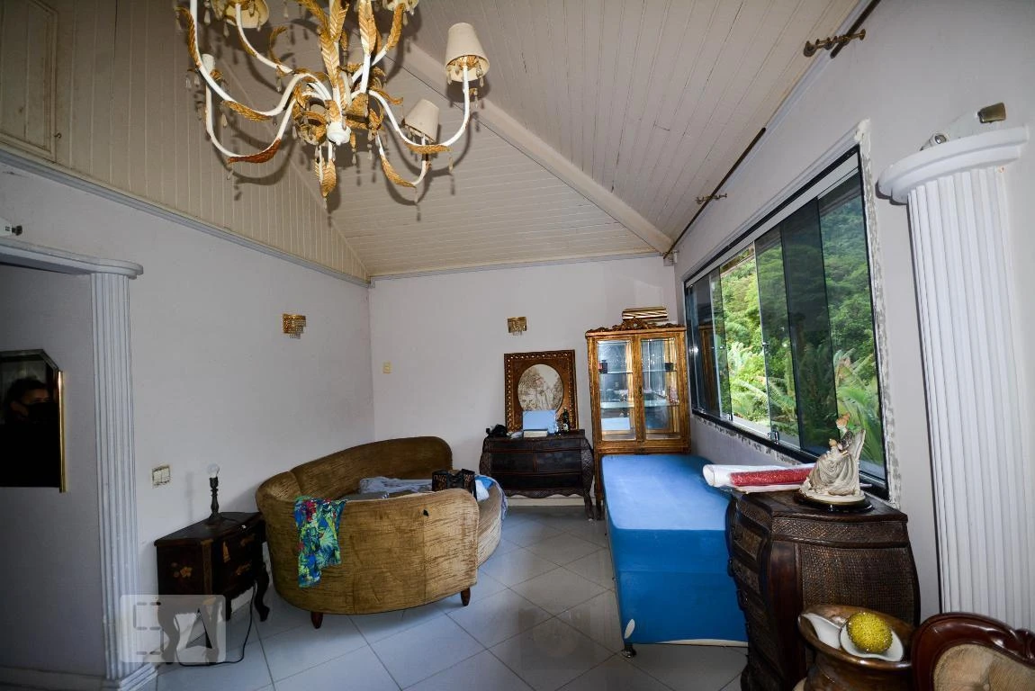 5-bedroom house with 6 bathrooms, 500 m² and 4 parking — photo 50