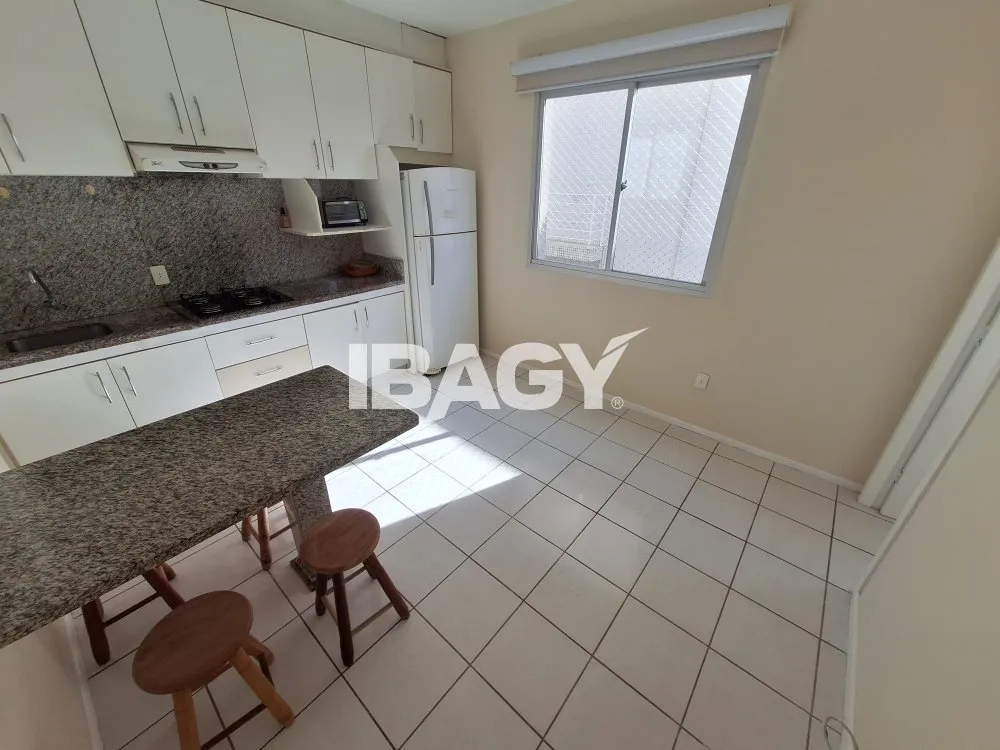 Furnished 30 m² apartment with 1 bedroom and ensuite — photo 3