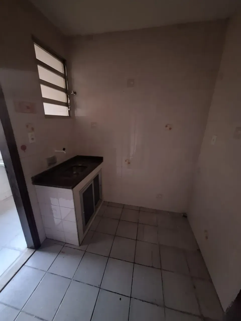 Rental apartment with no parking, 1 bedroom and 1 bathroom — photo 2