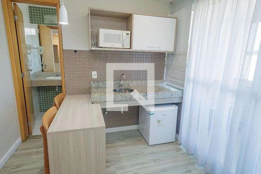 Мебльована квартира з 1 спальнею та балконом у склі — photo 6