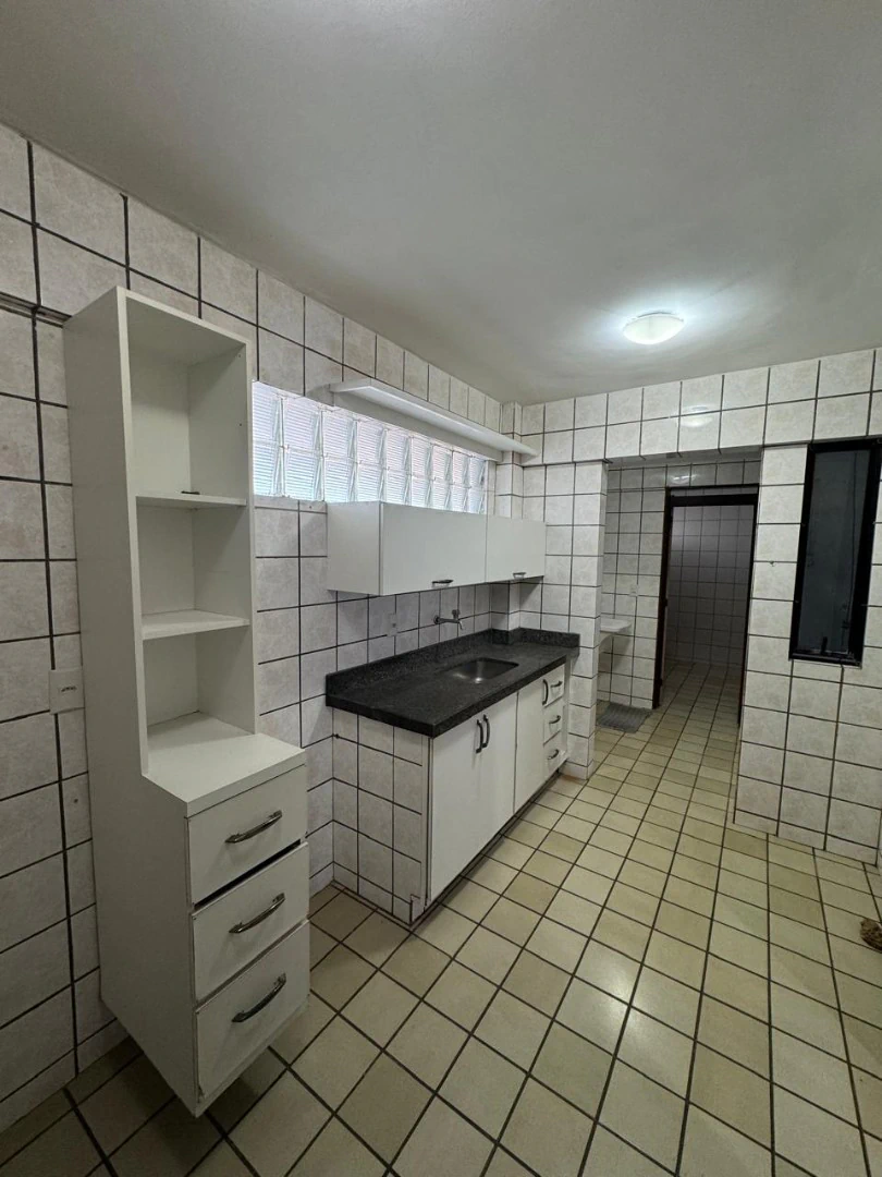 3-bedroom apartment, 1 with its own bathroom, 100 m² — photo 4