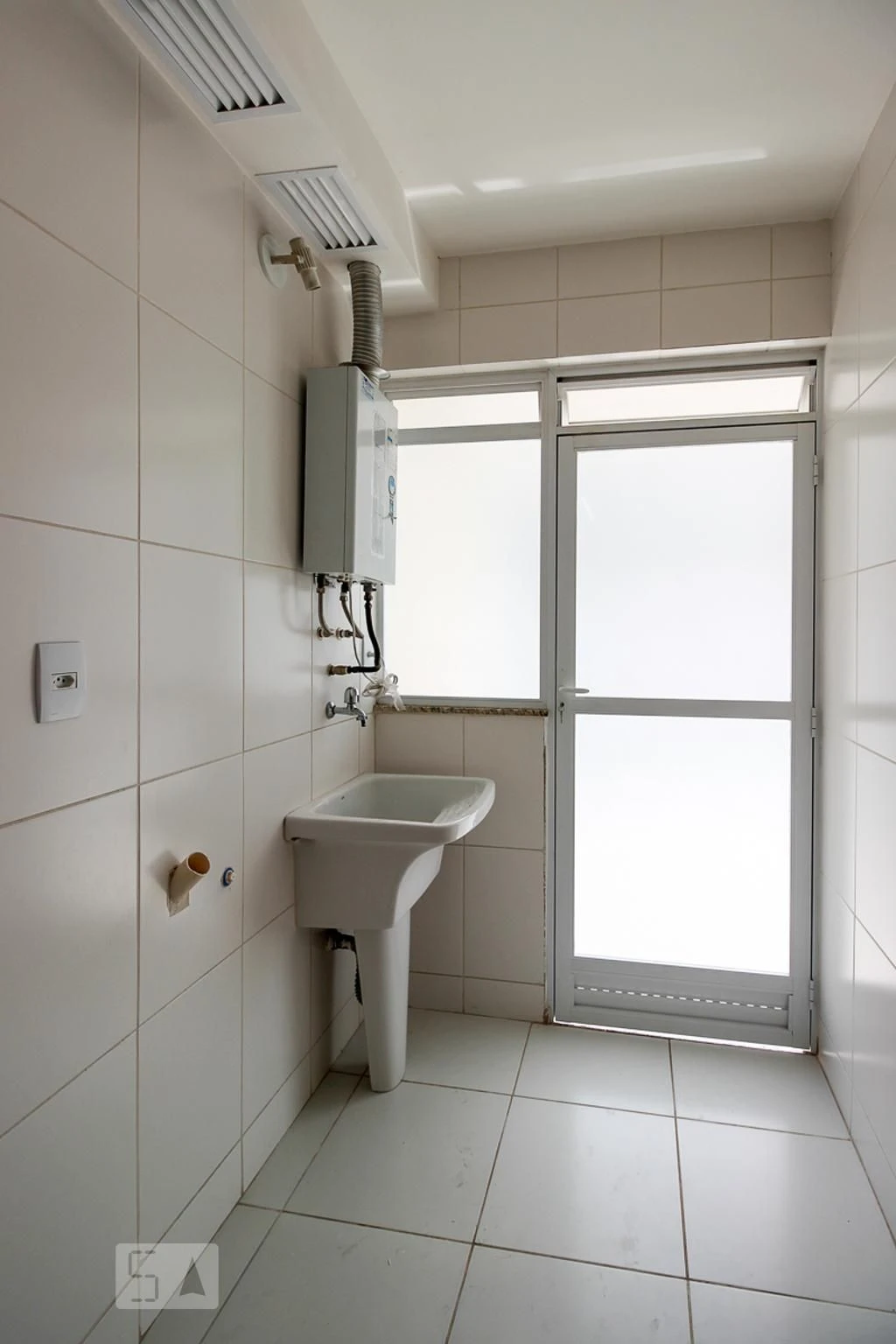 2-bedroom apartment in a building with a sauna — photo 10