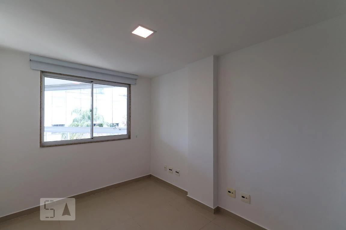 Rental apartment with 3 bedrooms and 1 en-suite bath — photo 17