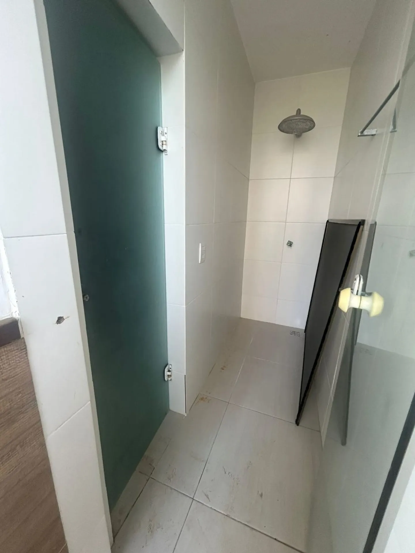 Apartment with 4 bedrooms and an enclosed balcony — photo 26