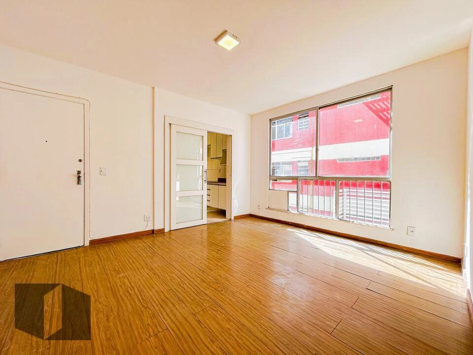 Apartment, 70 m², with wood or laminate floors
