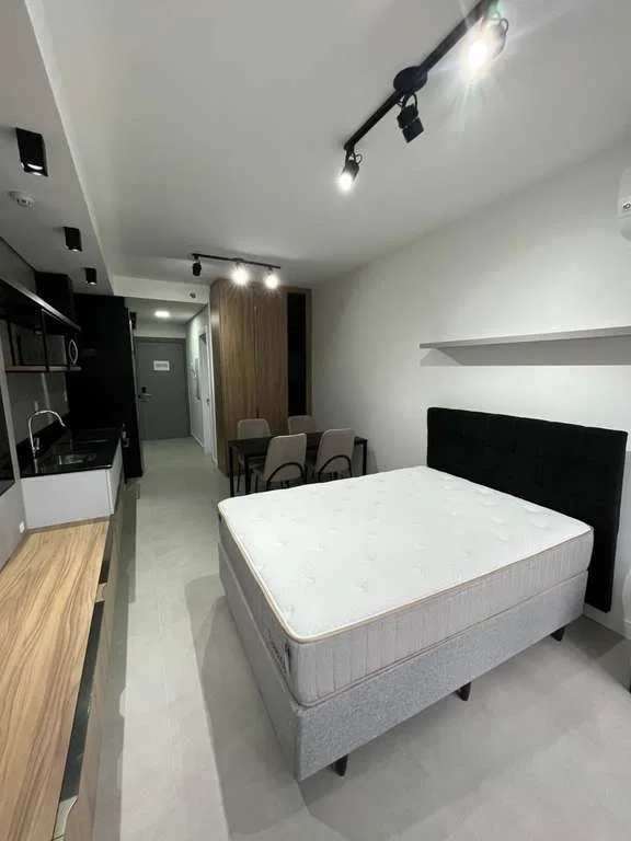 Floor-to-ceiling windows in a one-bedroom apartment, 32 m² — photo 18