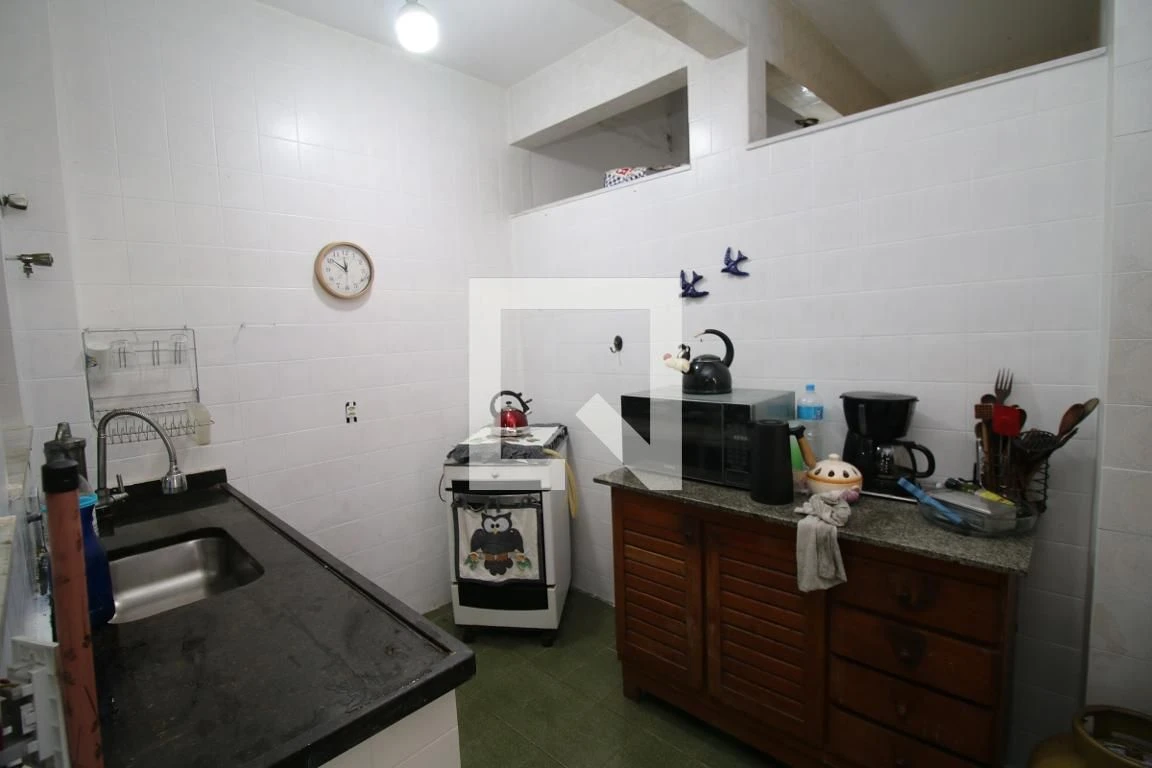 2-bedroom apartment with a home office — photo 2