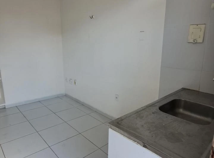 1-bedroom apartment with a compact kitchenette, 35 m² — photo 3