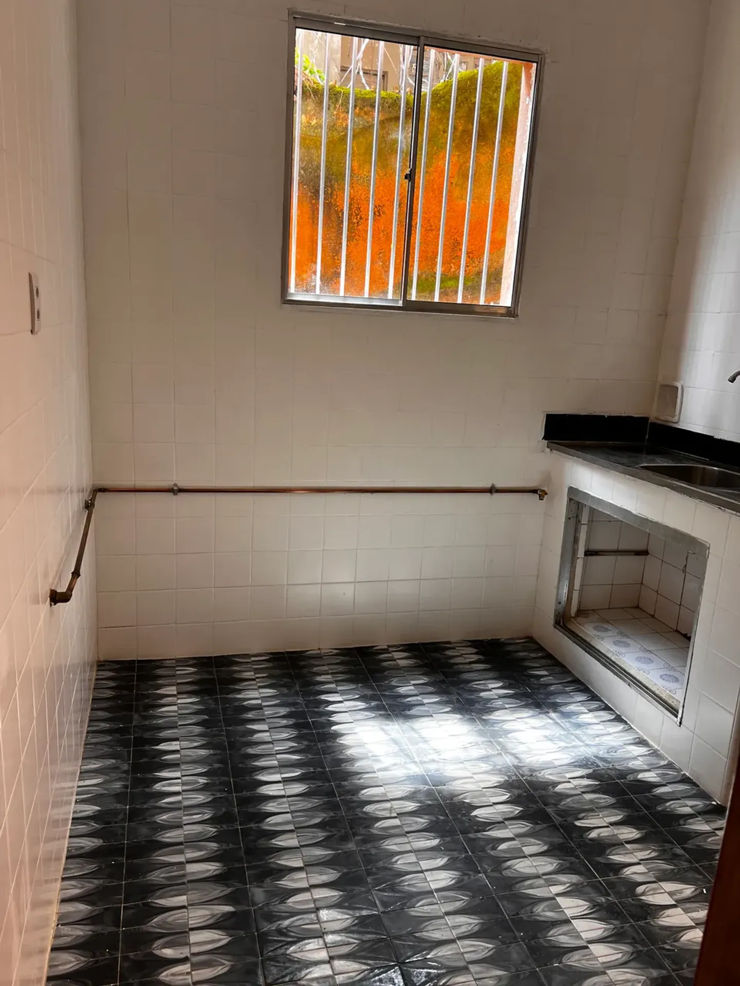 Немеблированная квартира с 1 спальней и 100 м² — photo 3