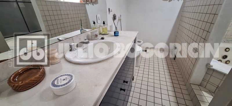 Furnished 260 m² apartment with 4 bedrooms and view — photo 28