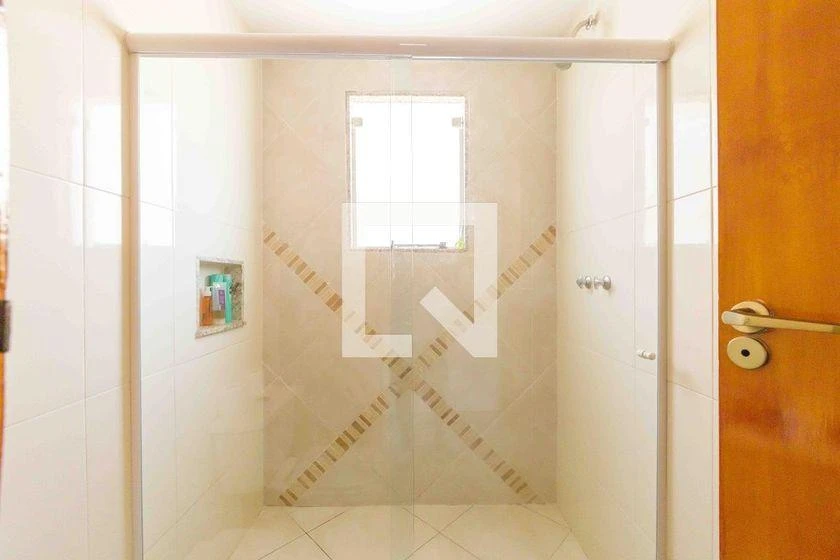 300 m² house with 5 en-suite bedrooms and private garden — photo 37