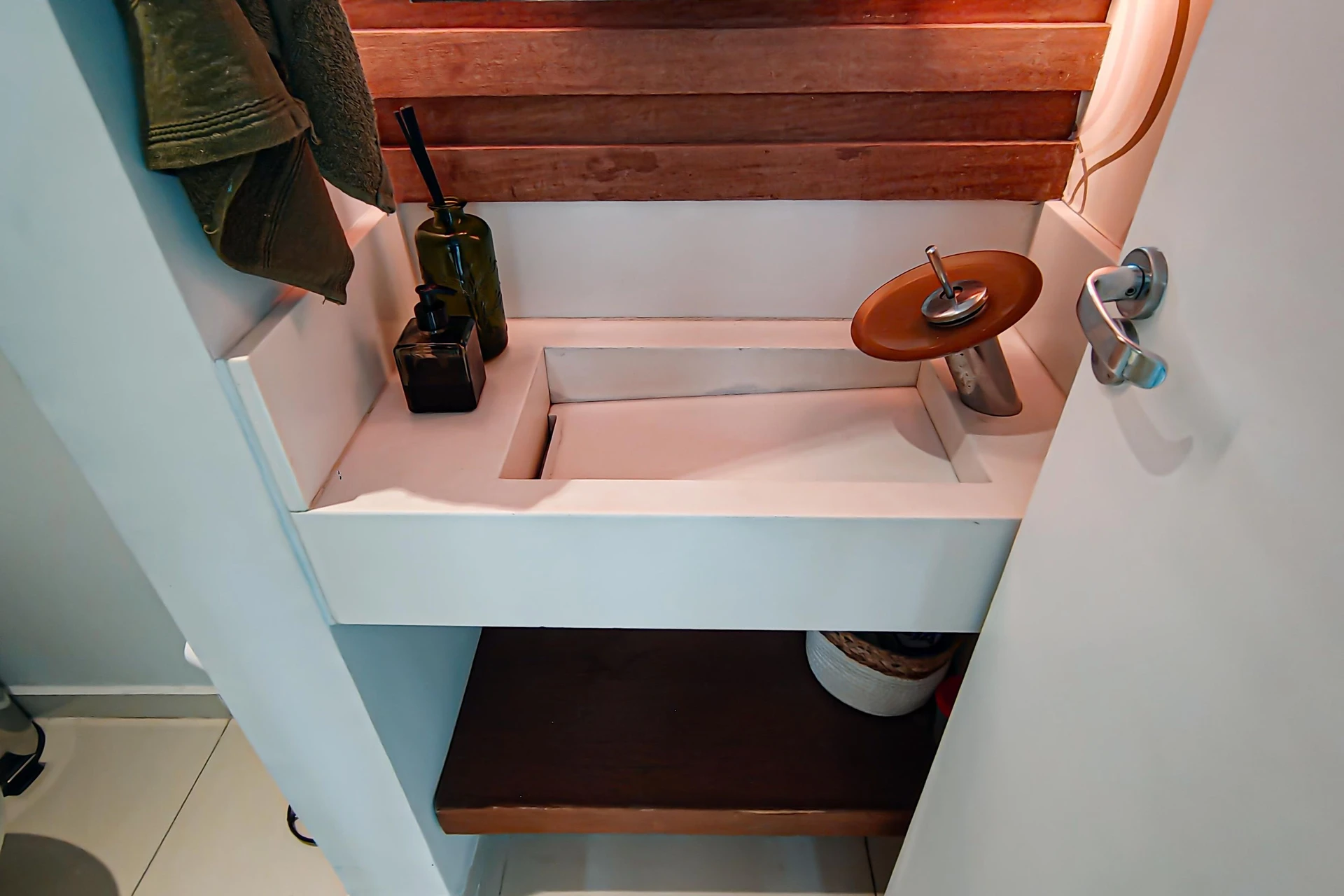170 m² house with a dishwasher and a bathtub — photo 57