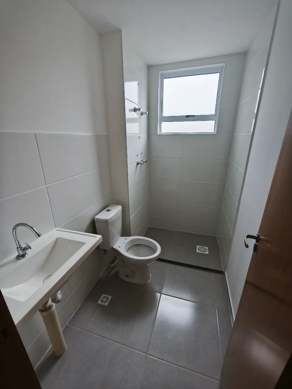Unfurnished 2-bedroom apartment with integrated kitchen — photo 4