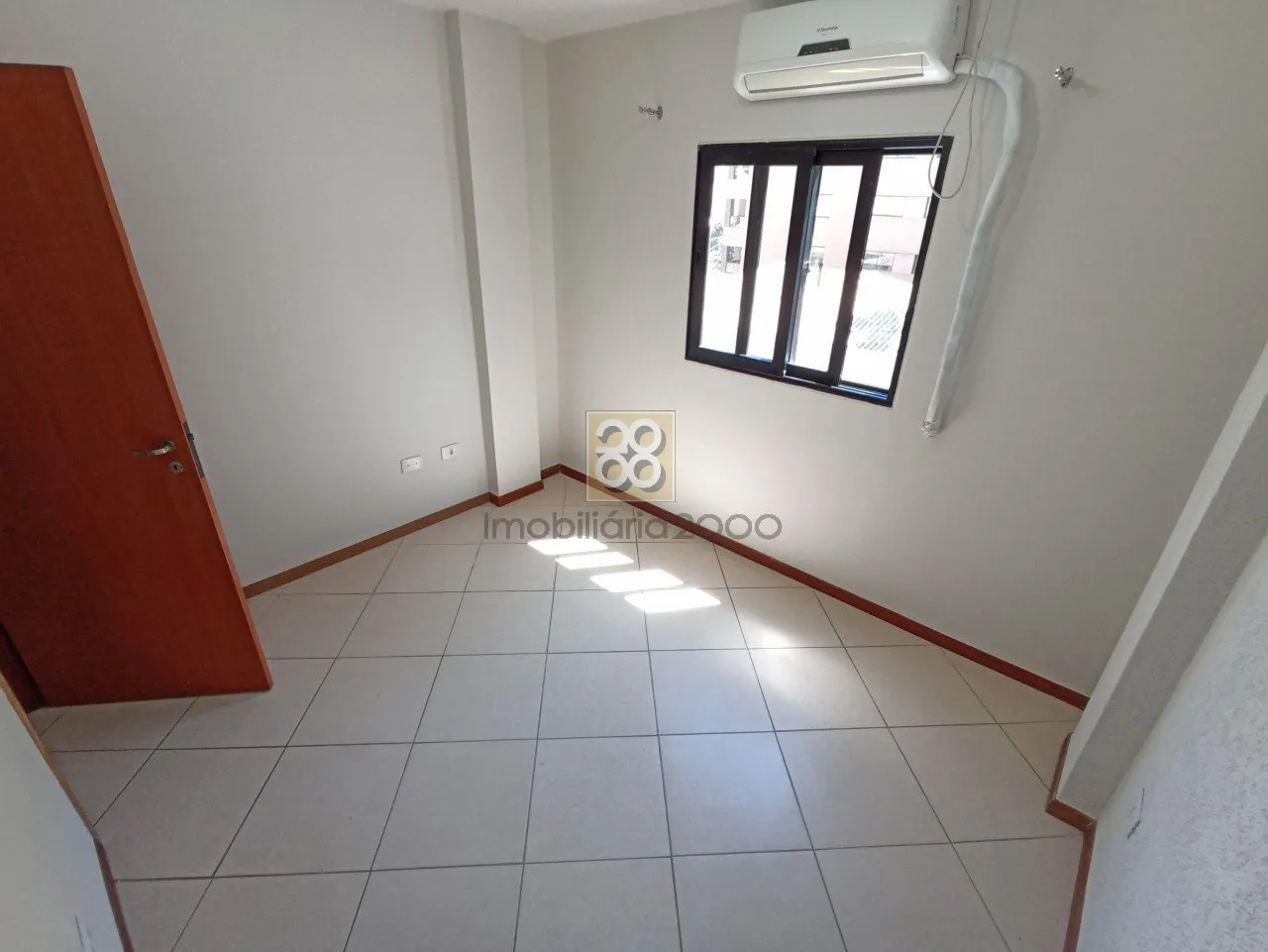 Незамебльована квартира 86 м² з 2 спальнями — photo 22