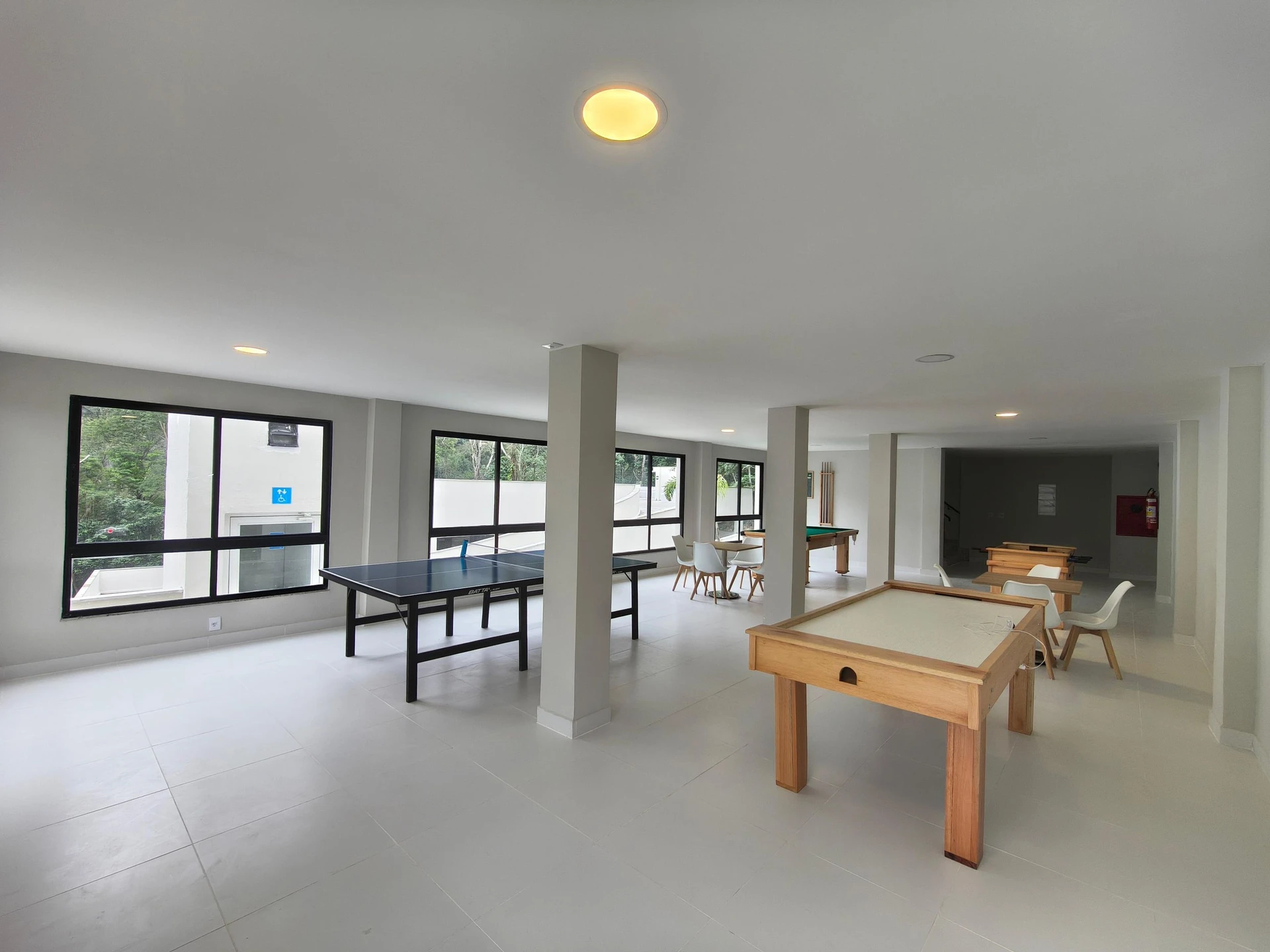 Apartamento mobiliado com 2 quartos, 1 banheiro e varanda — photo 16