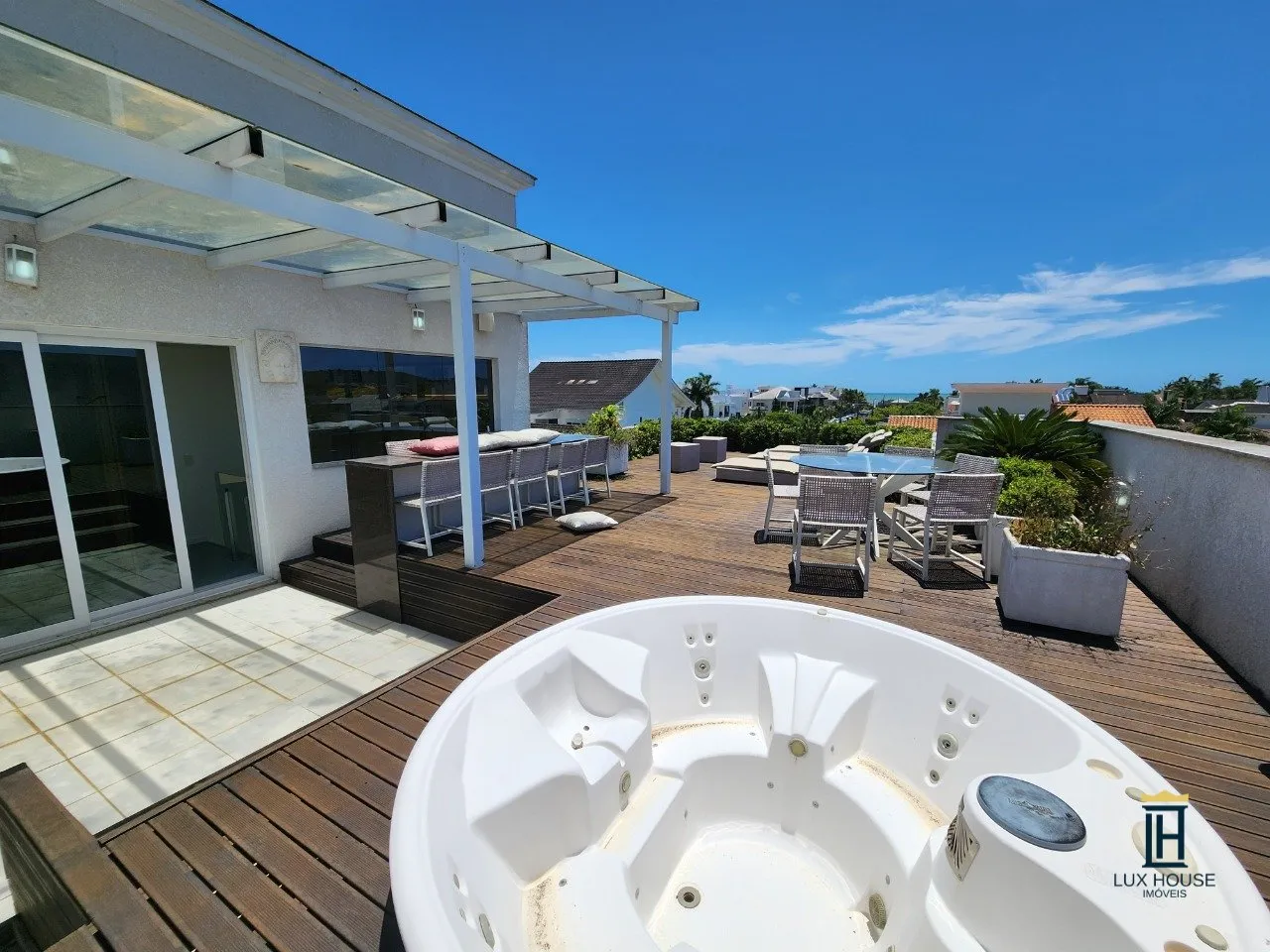 Furnished house with 7 en-suite bedrooms and 10 baths — photo 48