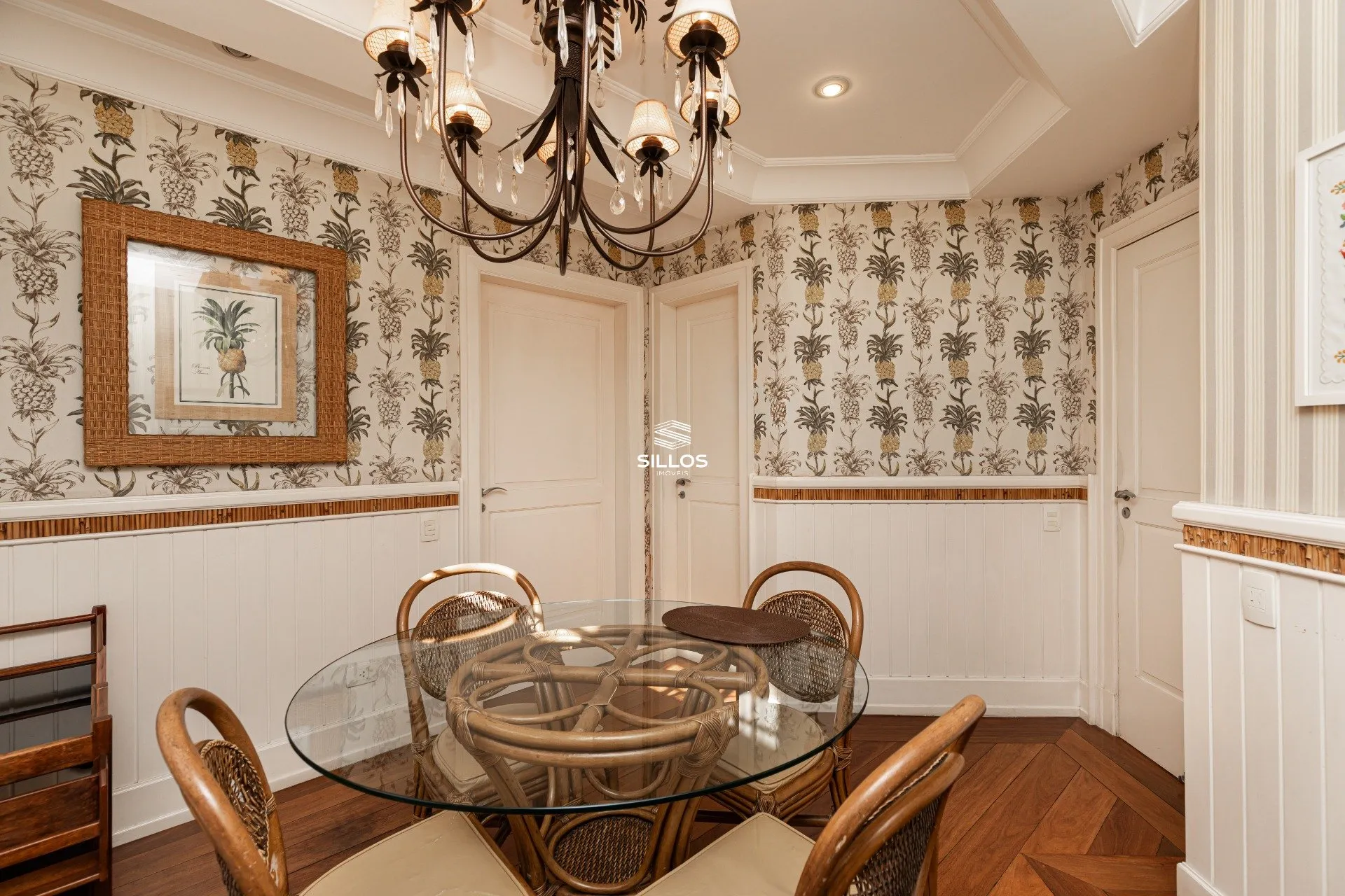 Rental house with 4 en-suite bedrooms and 7 baths — photo 50