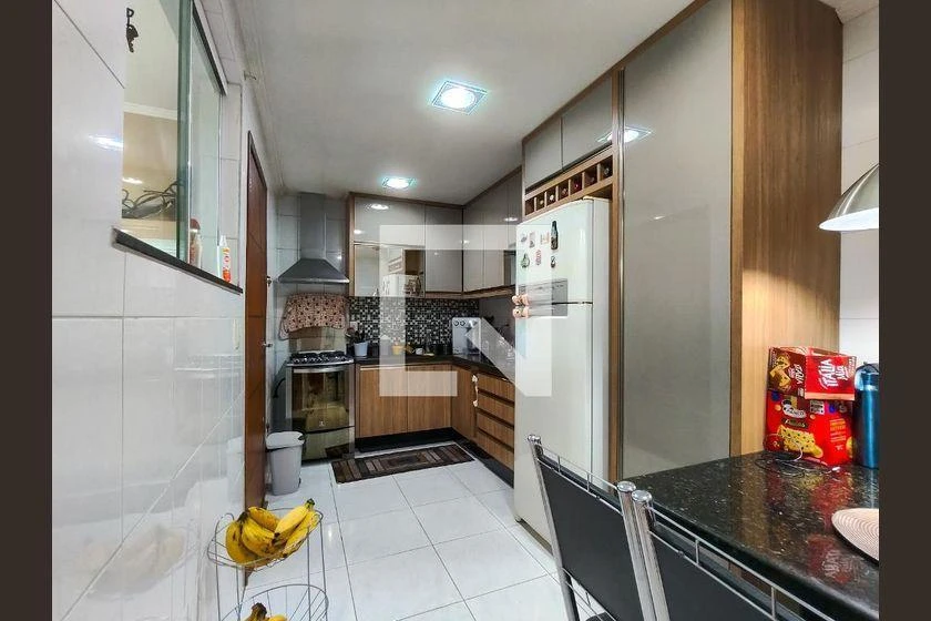 Furnished house with 3 bedrooms, 180 m² and 1 parking spot — photo 34