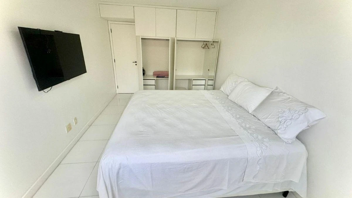 Rental apartment with 2 bedrooms, balcony and 1 parking spot — photo 26