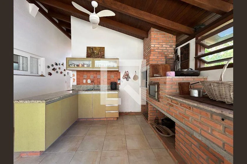 Furnished 284 m² house with 4 bedrooms and balcony — photo 7