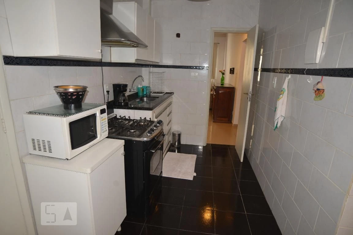 Furnished 2-bedroom apartment with 1 bathroom — photo 13