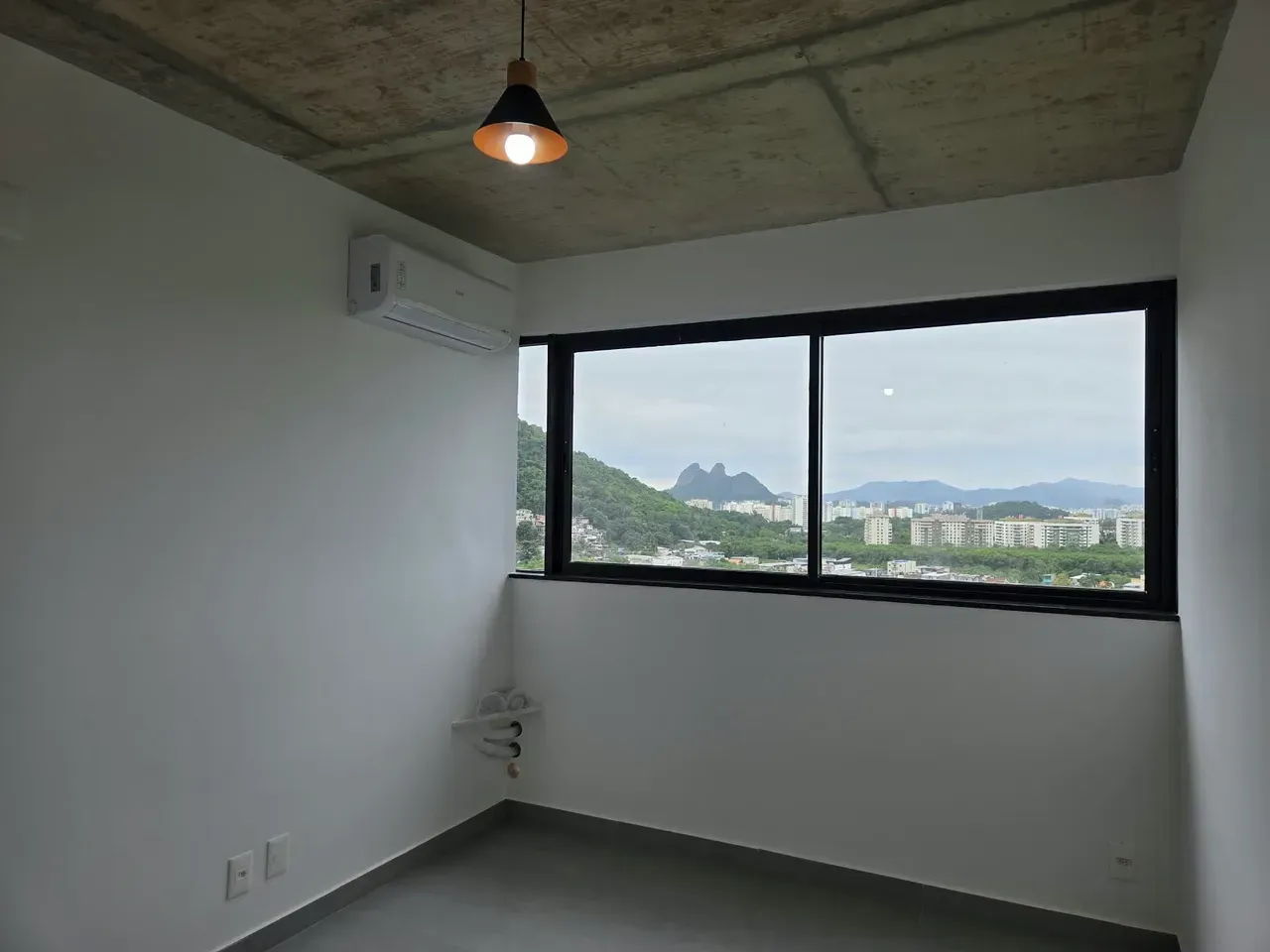Home office in a 2-bedroom apartment, 56 m² — photo 4