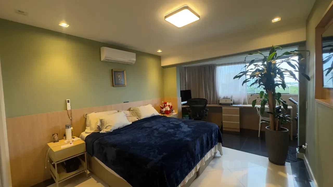 4-bedroom apartment with open-plan kitchen — photo 25