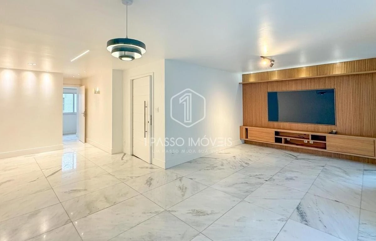 Furnished 140 m² apartment with 3 en-suite rooms and 2 spots — photo 16