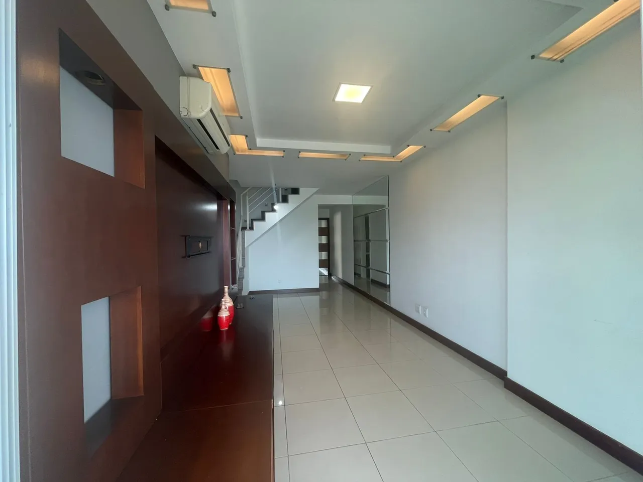 Furnished apartment with 4 bedrooms and 3 bathrooms — photo 10