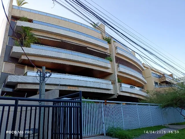Unfurnished apartment with 3 bedrooms and 3 bathrooms — photo 17
