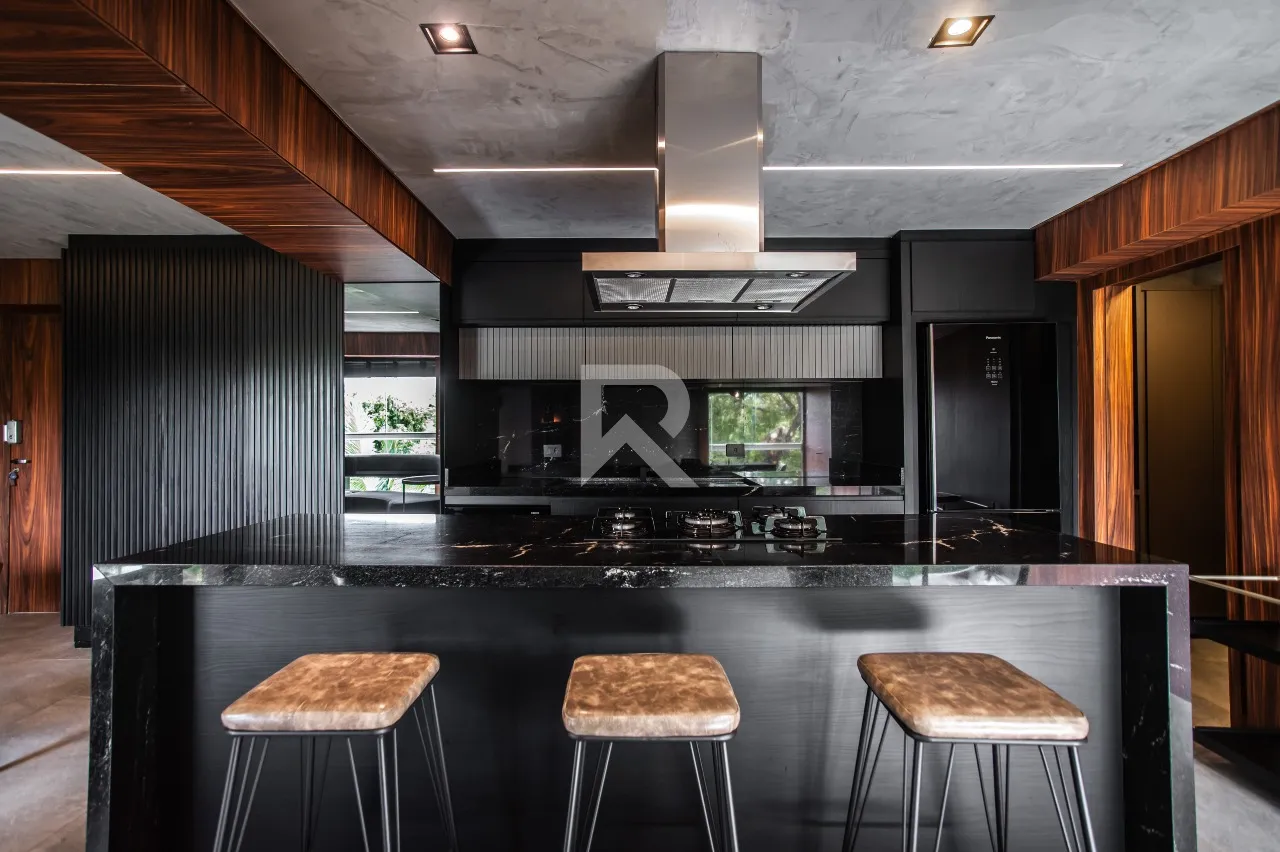 Furnished duplex penthouse with 2 suites and 4 parking — photo 2