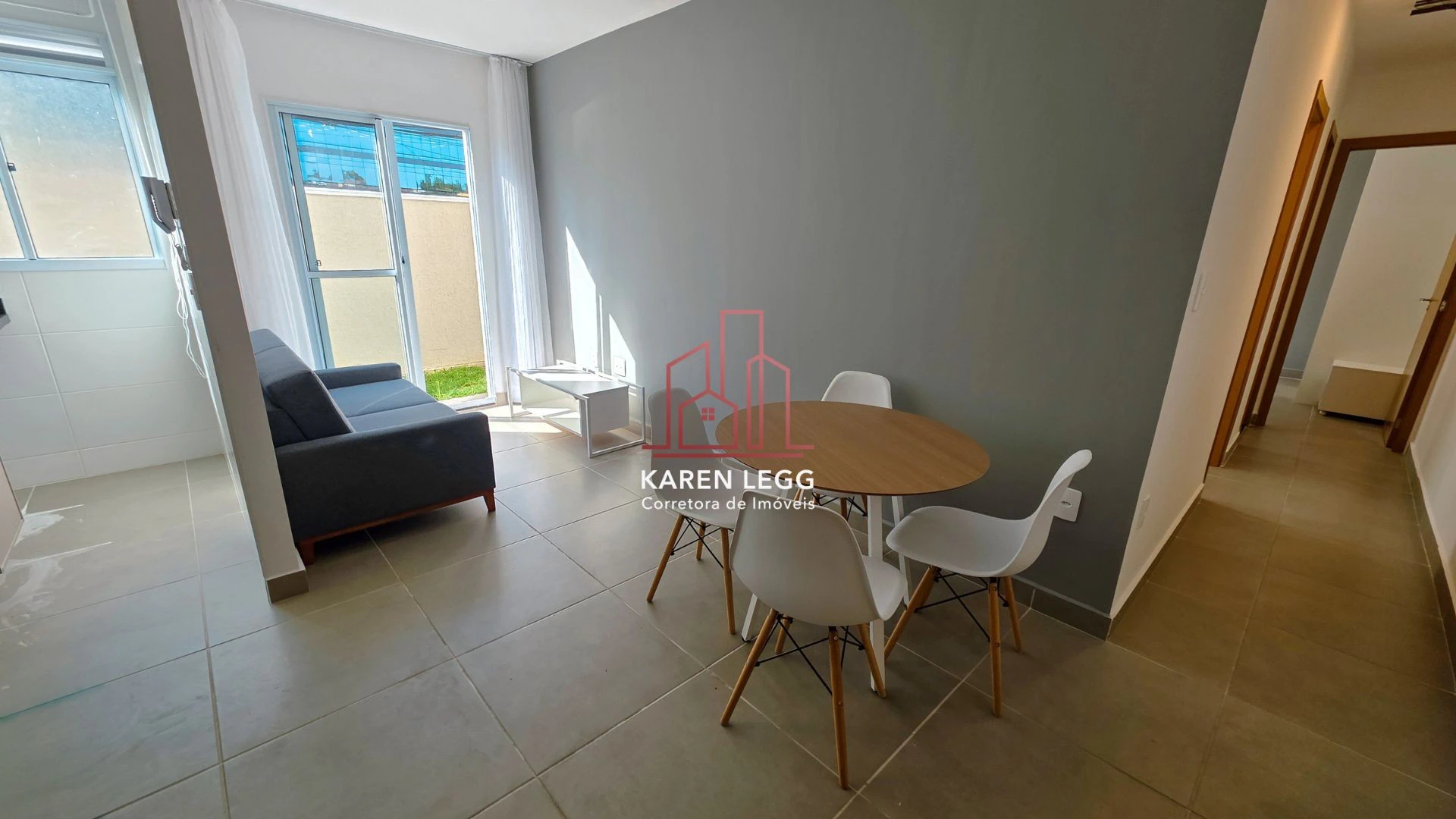 Furnished 2-bedroom apartment with a private garden