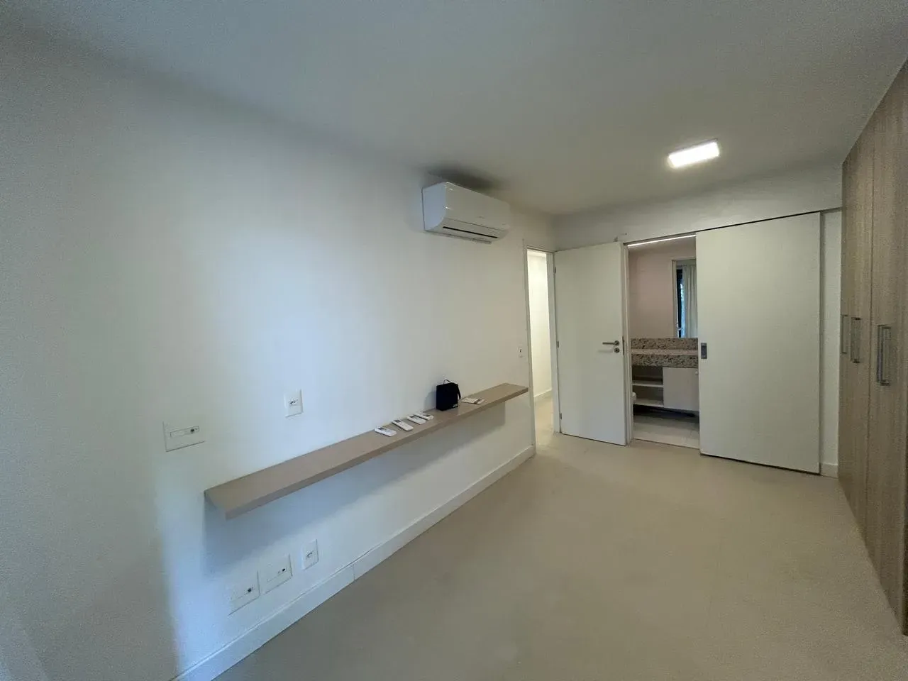 4-bedroom apartment in a building with a sauna — photo 20