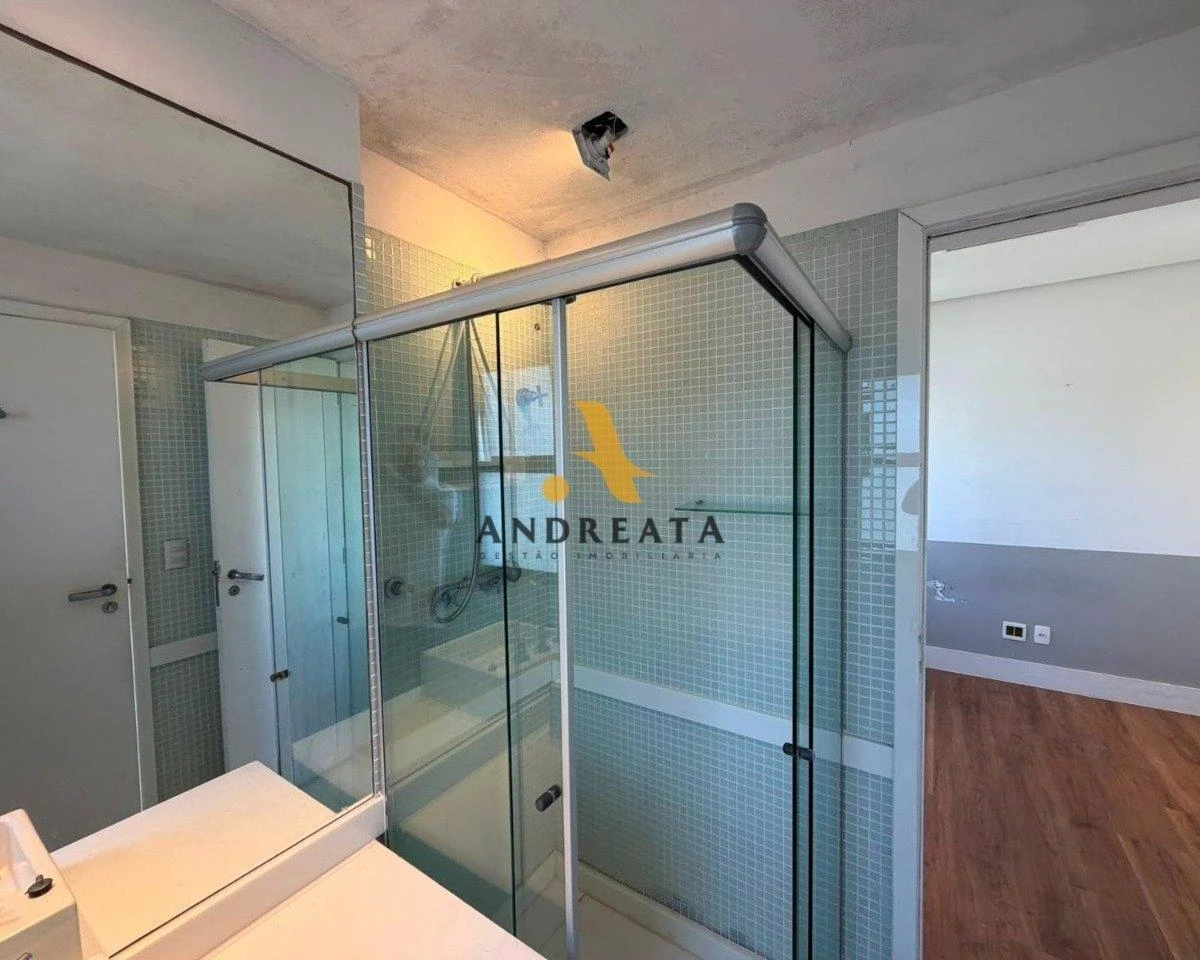 Unfurnished 4-bedroom apartment with 4 bathrooms — photo 27