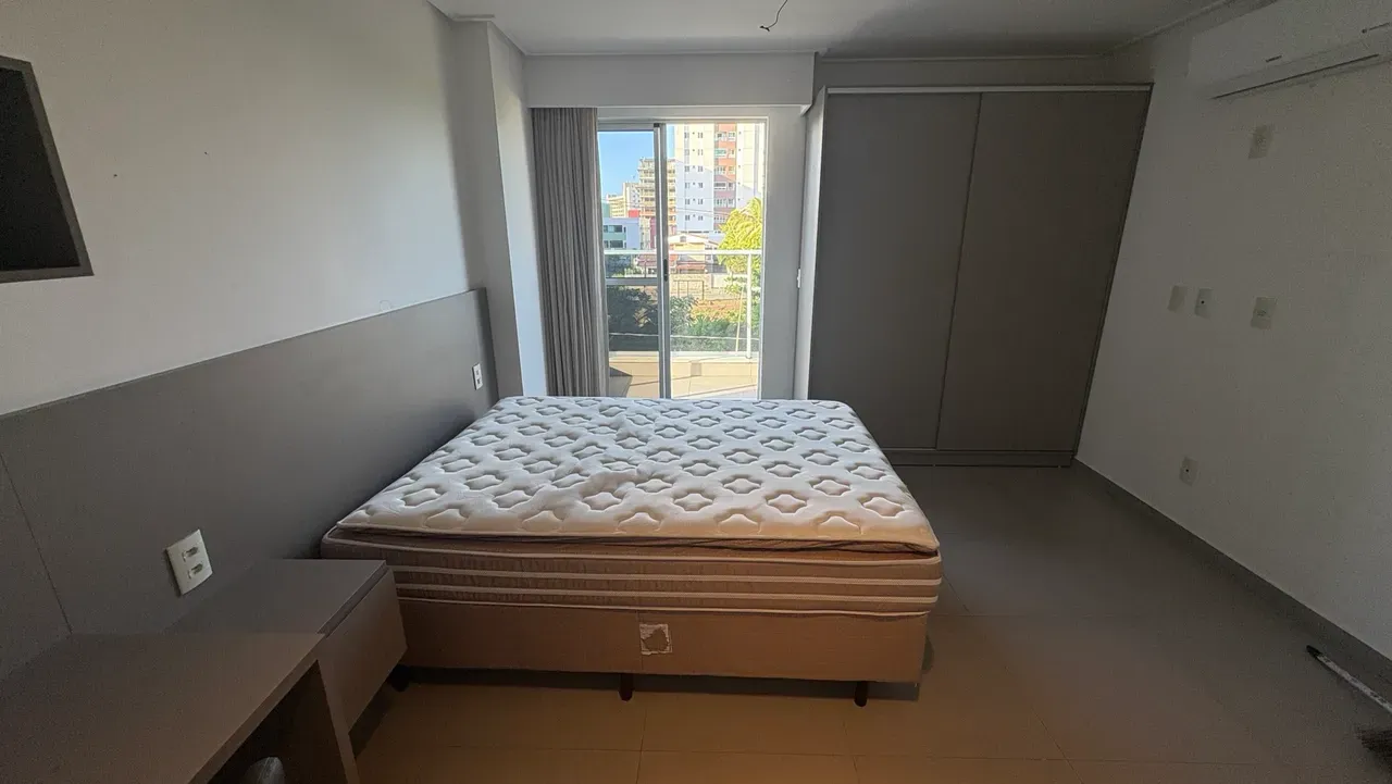 One-bedroom apartment with a water view — photo 3