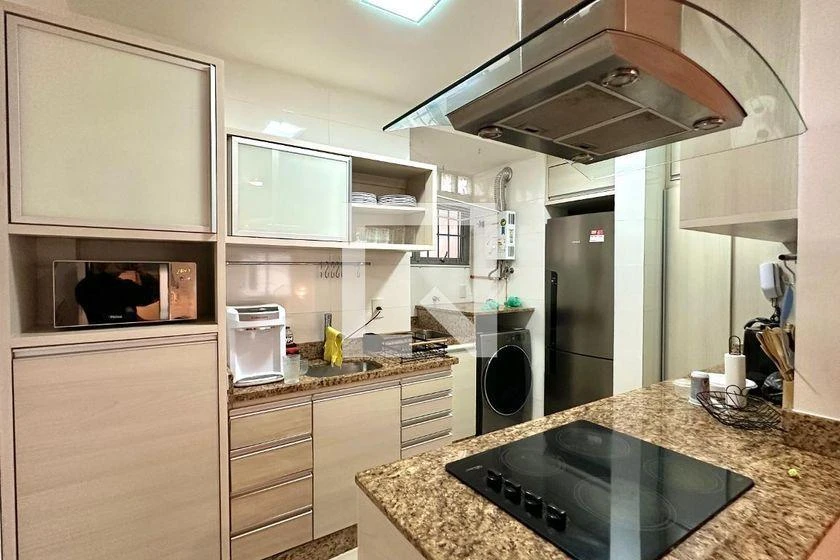 Furnished 2-bedroom apartment with 2 bathrooms — photo 2