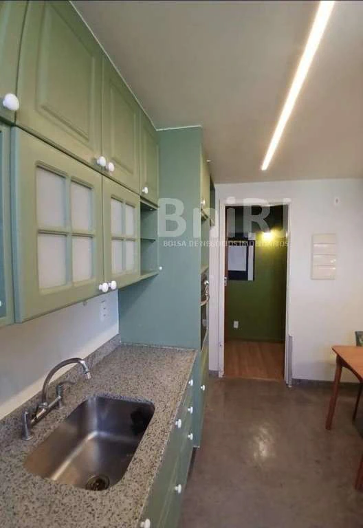 Apartamento de 2 dormitorios con balcón acristalado — photo 9