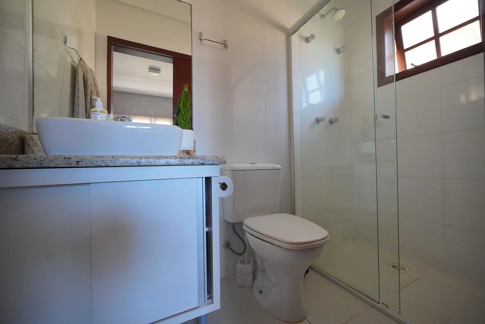3-bedroom house with a garden in Florianópolis — photo 25
