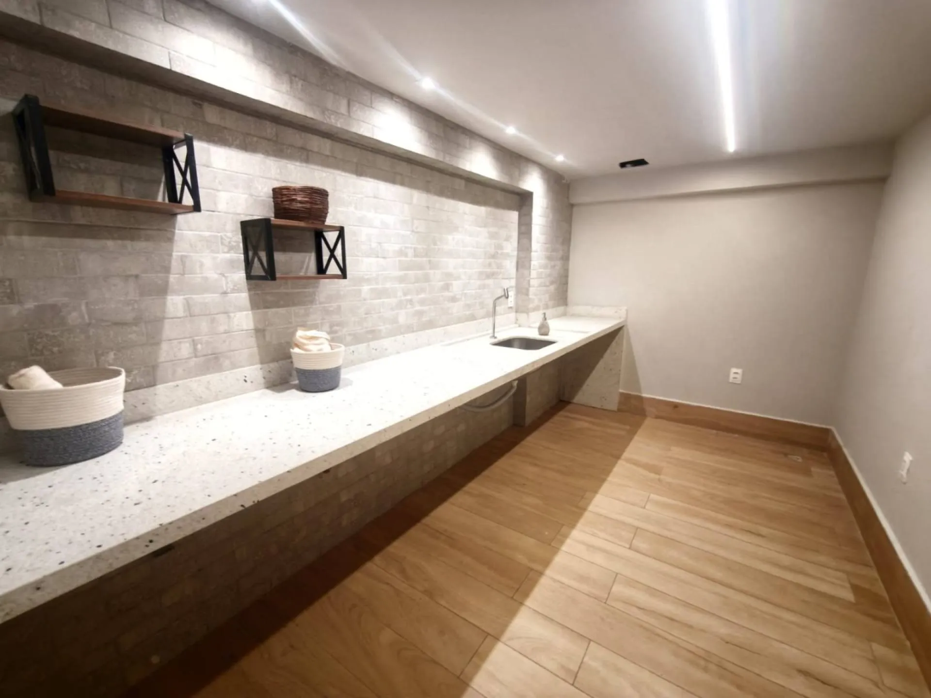 One-bedroom apartment with a water view — photo 6
