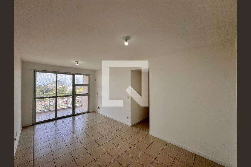 2-bedroom apartment in a building with a gym — photo 6