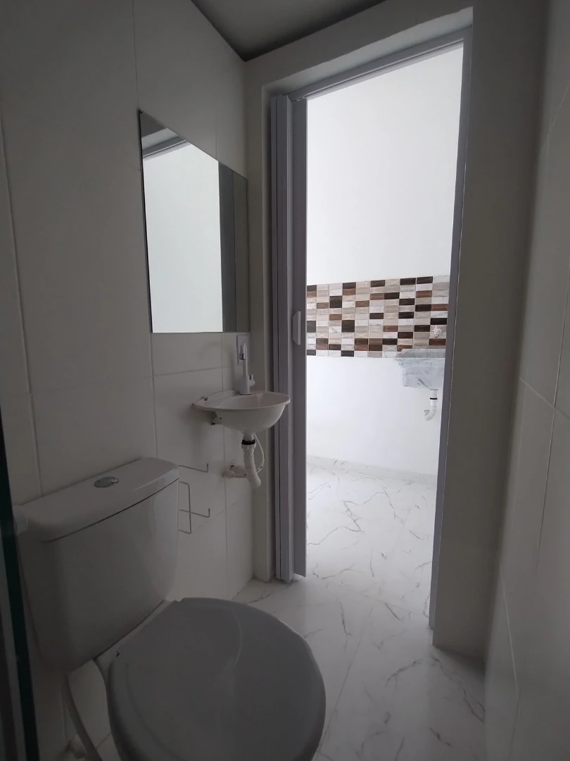 Unfurnished studio 200 m² with electric showerhead — photo 11
