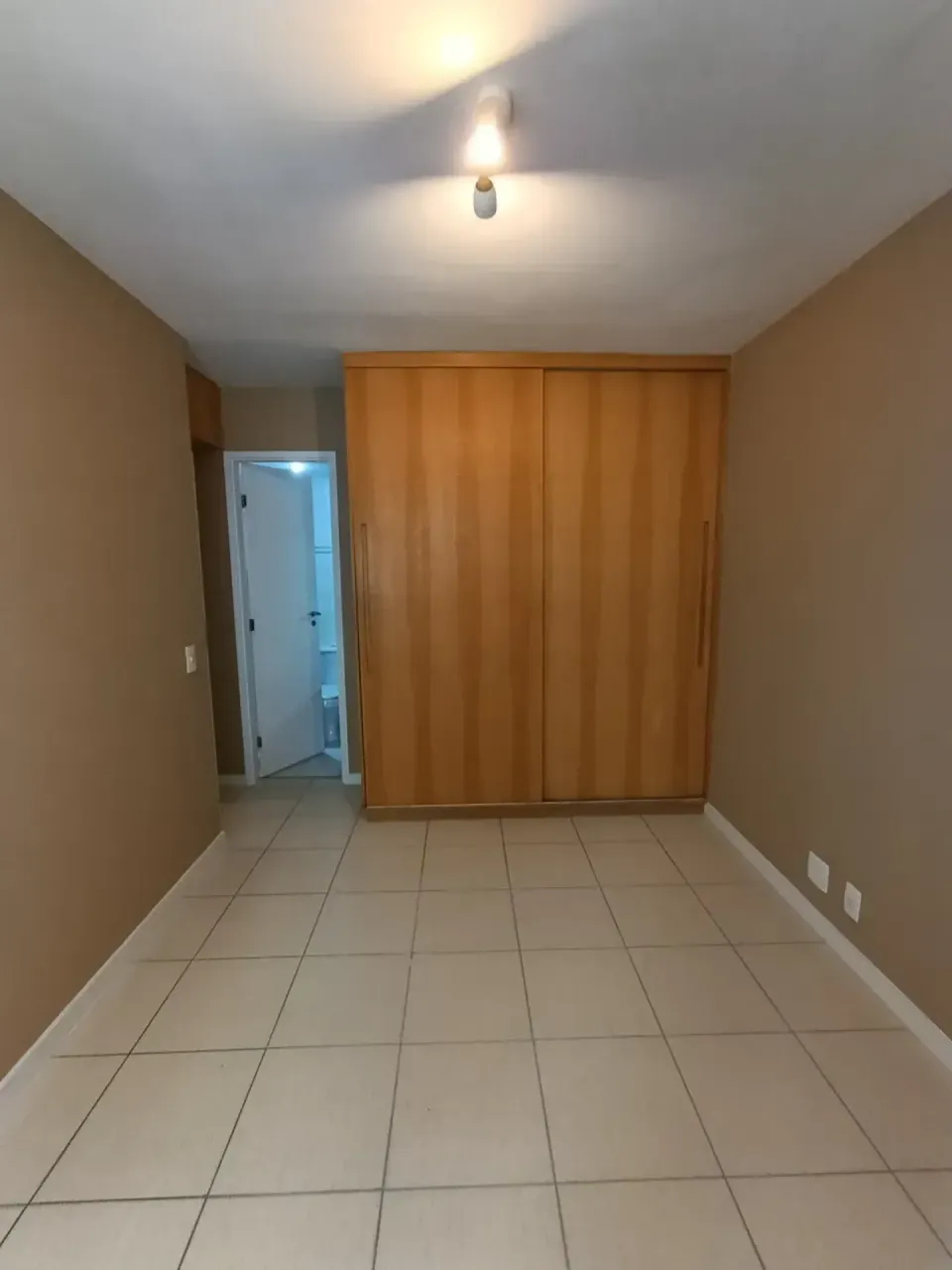 Apartment with 2 bedrooms a balcony and 1 parking spot — photo 11